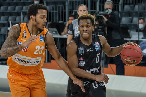 的视角看 的视角看