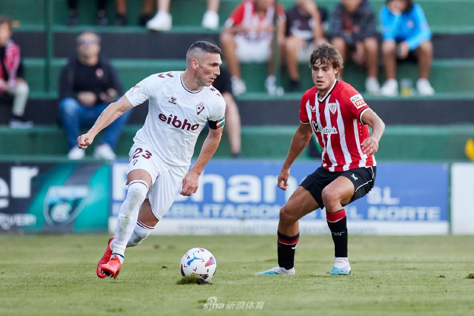 安布罗西尼 安布罗西尼