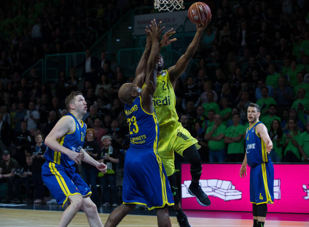 群的人数 群的人数